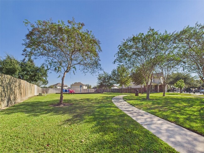 Photo - 3318 Field Manor Ln
