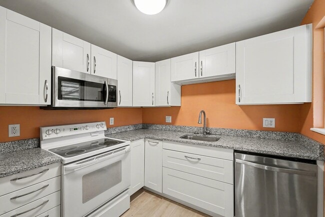 Photo - 424 S Locust St