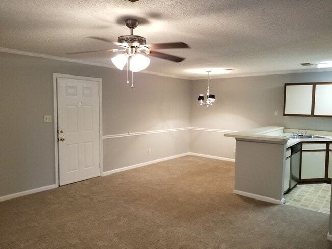 Photo - 109 Stratford Dr