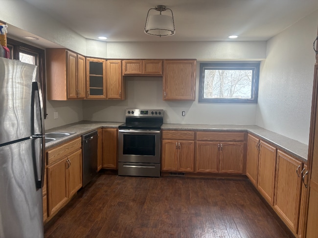 Photo - 694 E 400 Hwy