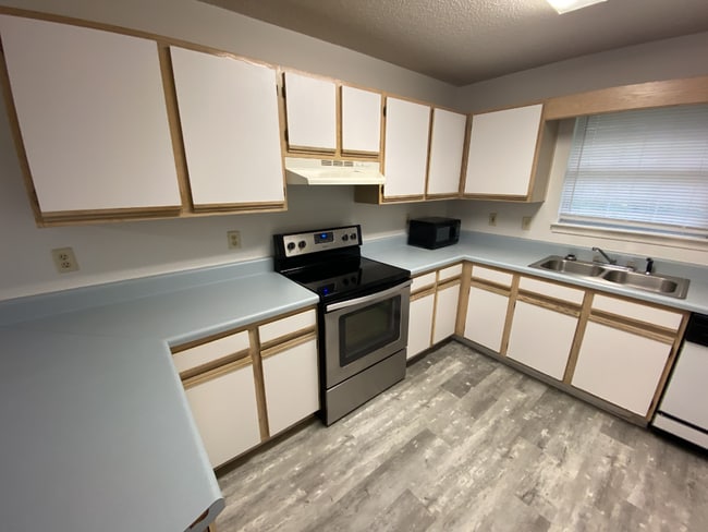 Photo - 2807 Bradford Pl NW