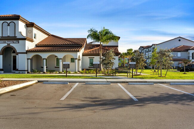 Photo - Venetian Apartments