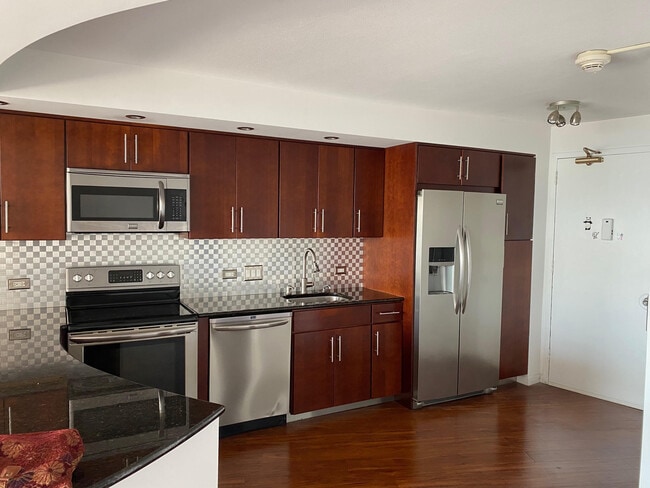 Building Photo - 300 N State St Unit 4708