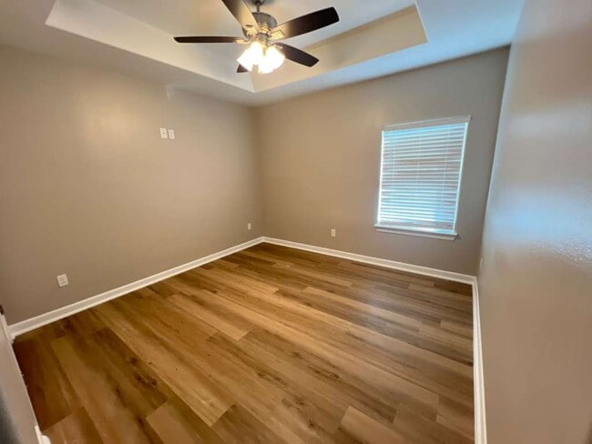 Photo - 5511 N 36th Ln