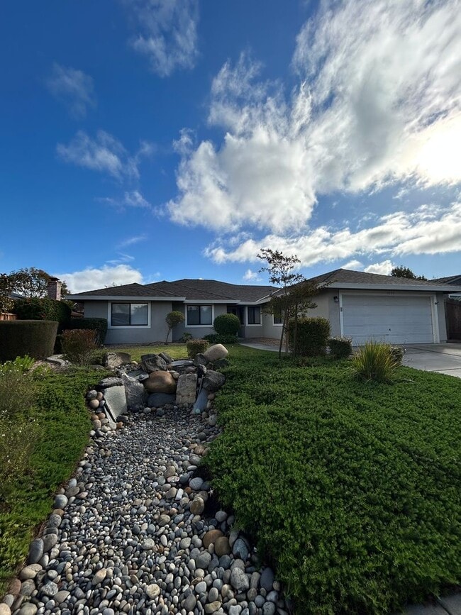 Photo - 3 Bedroom, 2 Bathroom Family Home