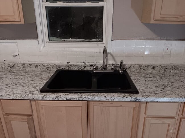 Photo - 16306 Tacoma St