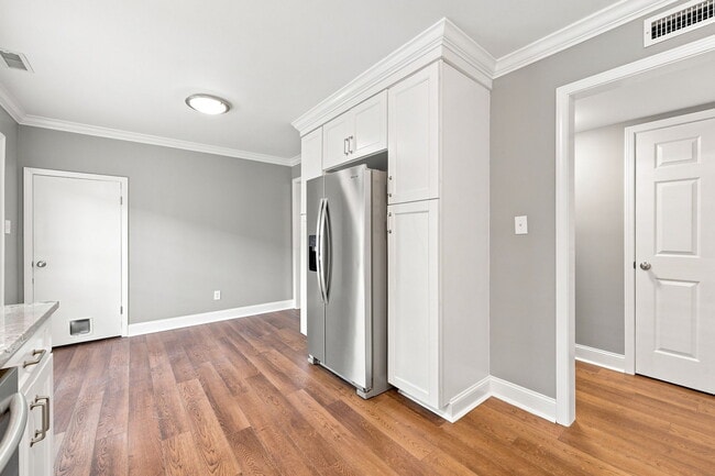 126 Oakmont Dr