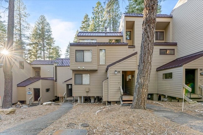 Photo - SKI LEASE: Updated Townhome in Wooded, Central North Lake Location!