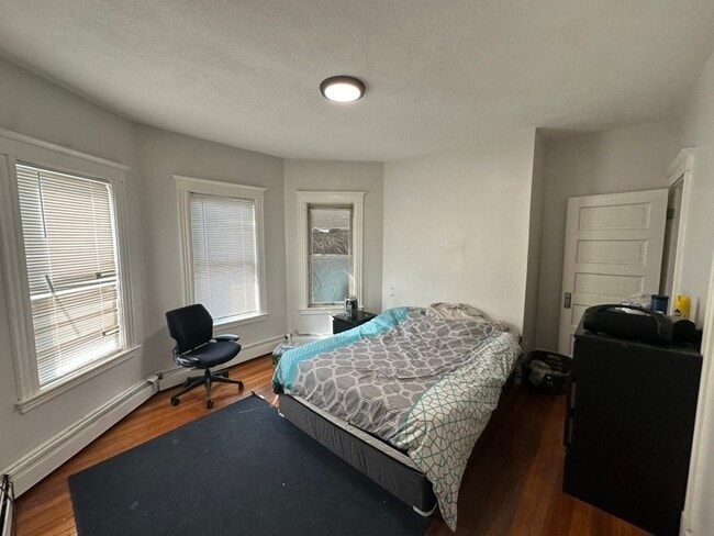 Photo - 765 Broadway Unidad 4