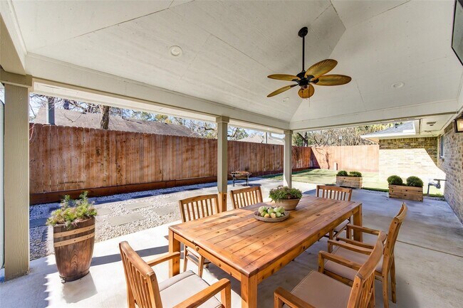 Photo - 29115 Raestone St