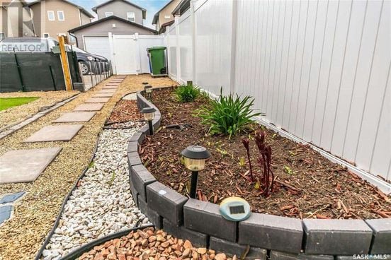 Photo - 8710 Hincks Ln