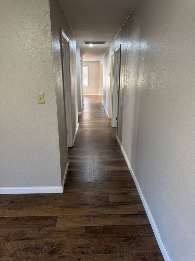 Photo - 211 S Choctaw