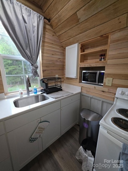 Photo - 820 Clearview Rd