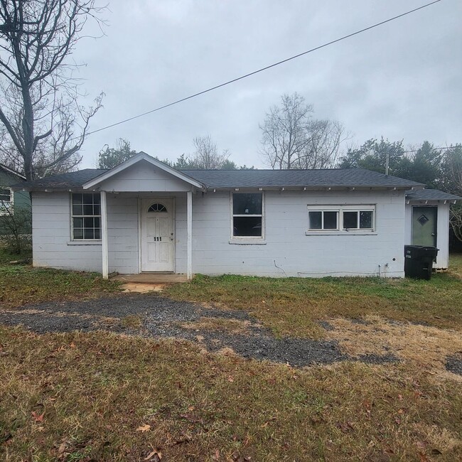 Photo - 111 Circle Dr