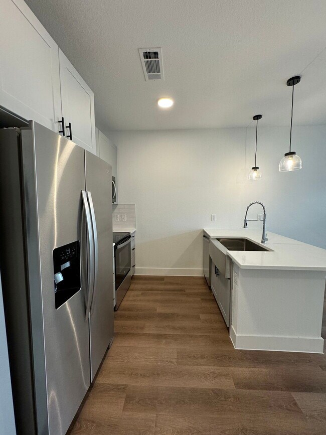 Photo - 305 Maple St Unit 13054