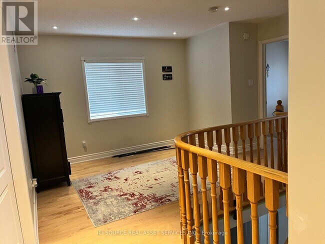 Photo - 36 Newark Way