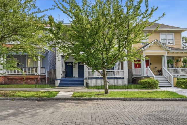 Building Photo - 538 E Waldburg St