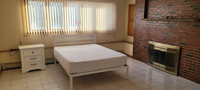 Photo - 15 Landers Rd Unit B