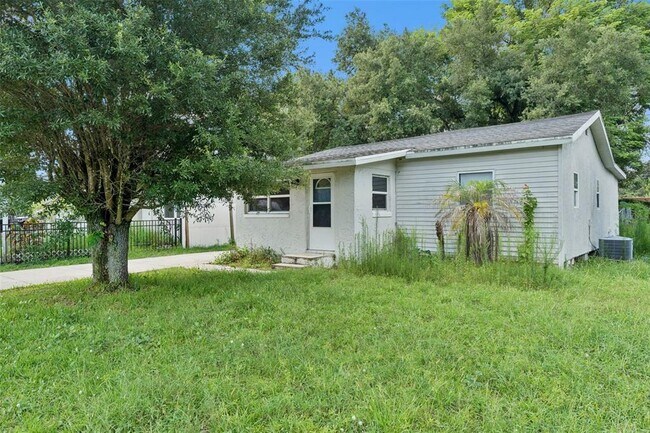 Photo - 5000 Huppel Ave