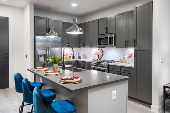 Building Photo - Galleria Area Gem – Luxury Apt with Top Am... Unit ARO1