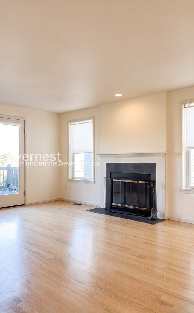 Photo - 3 Bed, 2 Bath Home with Garage / Vouchers Accepted / Available Soon!