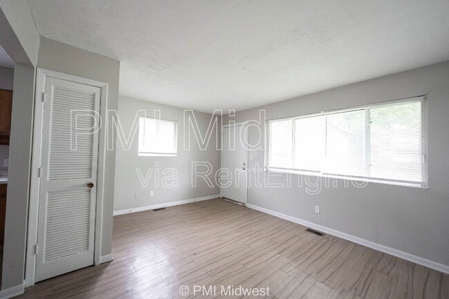 Photo - 2248 N Leland Ave