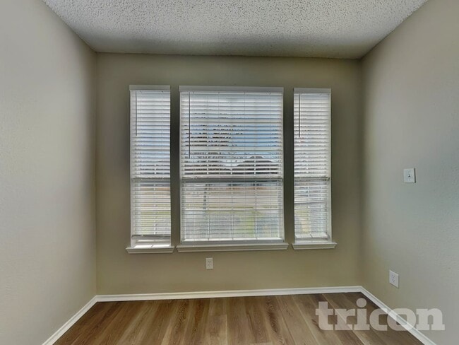 Photo - 5916 Madison Dr