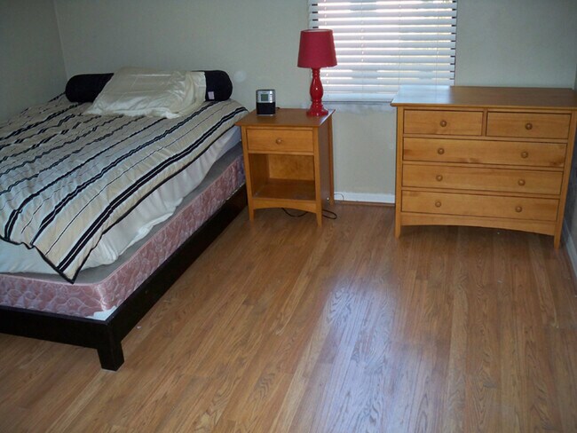 Photo - Saint Charles - Luxury 2 Bedroom, 2 Bathroom Condo