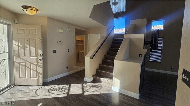 Photo - 7308 Wandering St