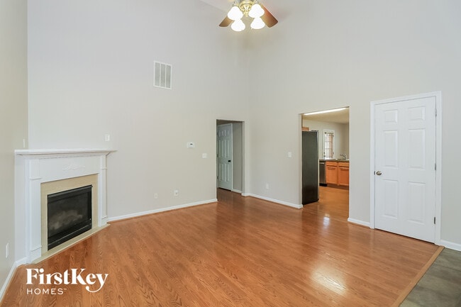 Photo - 813 Winsap Dr