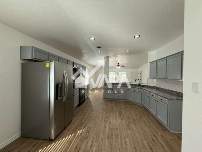 Photo - 9159 Everton