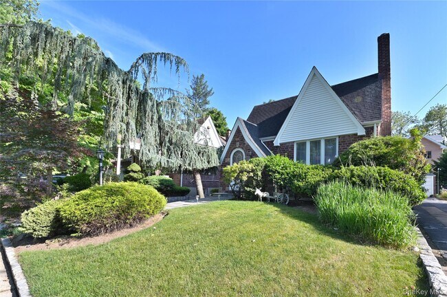 Photo - 249-48 Rushmore Terrace