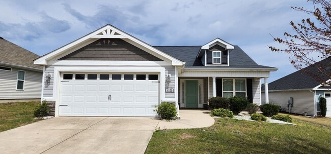 Building Photo - 3 Bedroom 2 bath Across the street from Fo...