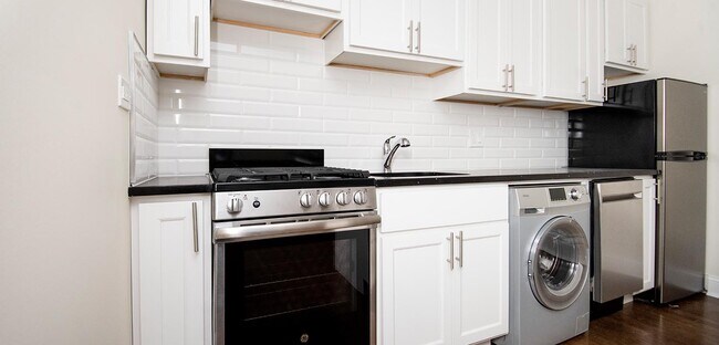 Photo - 910 Green Bay Rd