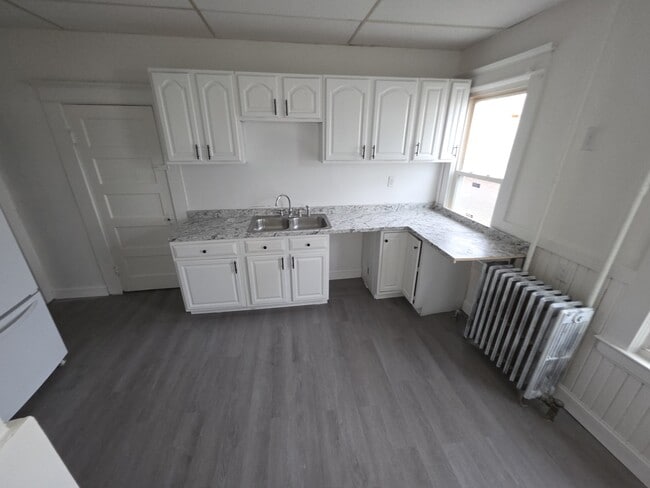 Photo - 3714 S Salina St