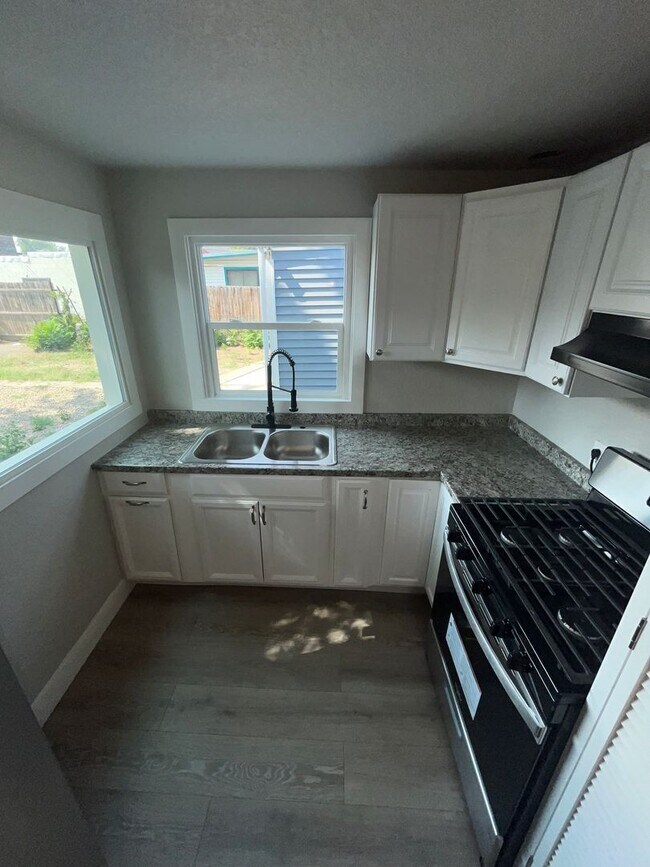 Newly Updated Studio Apartment in Great Lo... Unit A Pueblo, CO