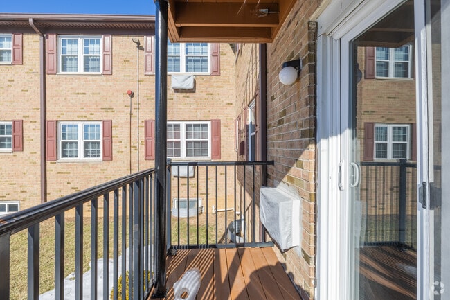 1BR, 1BA - w/Basement - 1,650SF - Balcony