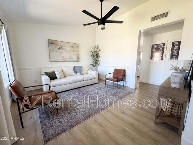 Photo - 5453 E Florian Ave