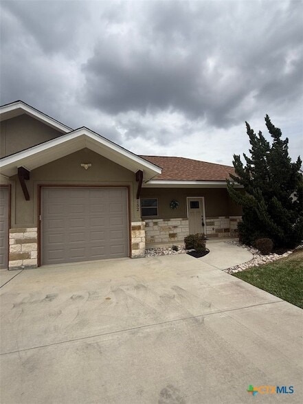 Building Photo - 152 Navarro Xing Unit 3B