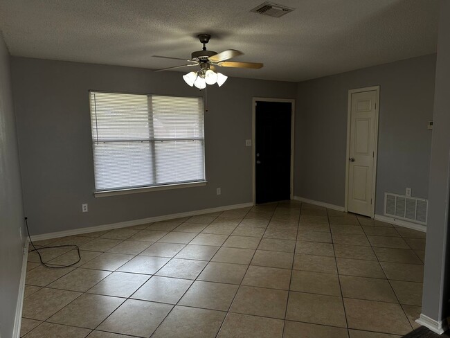 Photo - Country Living