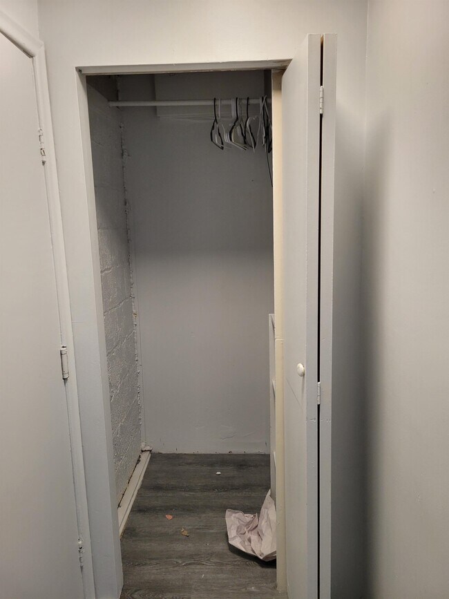 Photo - 262 Frood Rd Unité 3