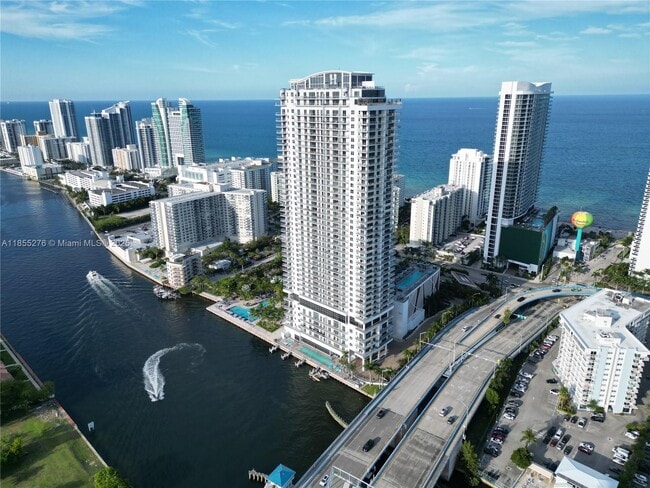 Building Photo - 4010 S Ocean Dr Unit R1004 Rental