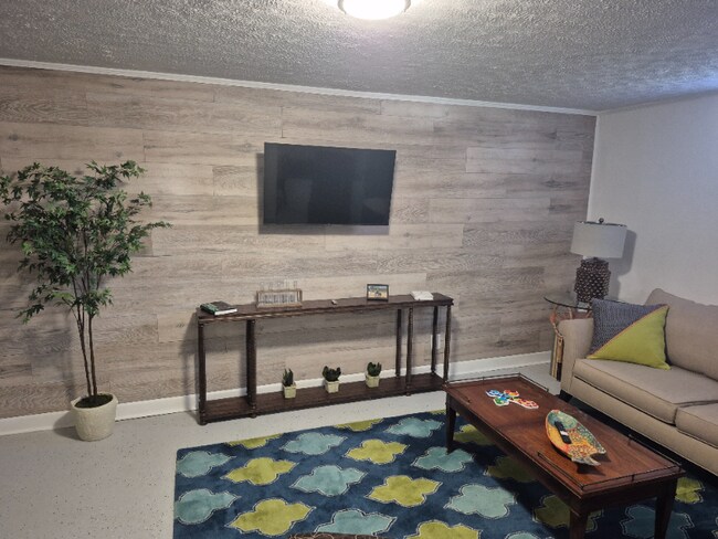 Photo - 1218 Greenwood Dr Unidad B