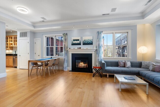 Photo - 17 Worcester Square Unit 9
