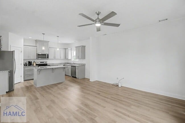 Photo - 76 St John's Ct