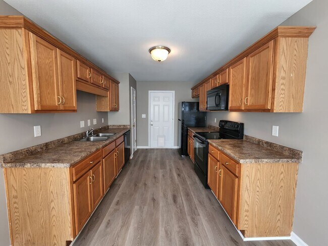 Photo - $1700 - 3 Beds 2 Bath + Bonus Room