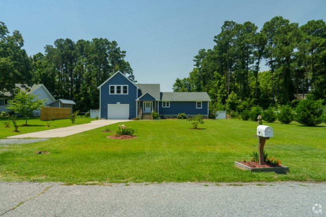 Building Photo - 102 Quarter Landing Dr Rental