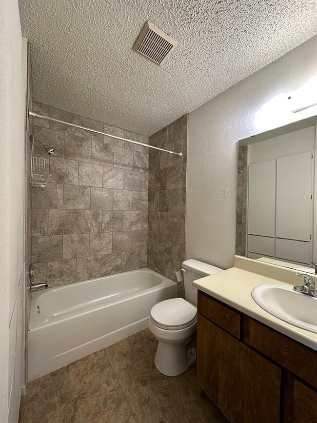 Photo - 1713 Hiawatha Dr