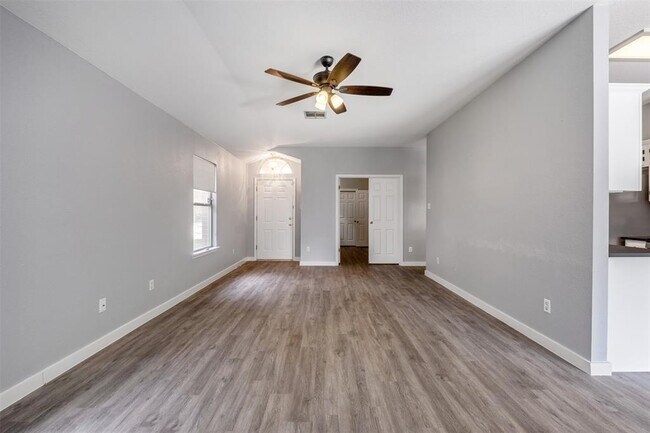 3413 Ruby Red Dr