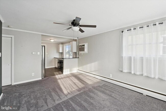 Photo - 703 Hoffnagle St